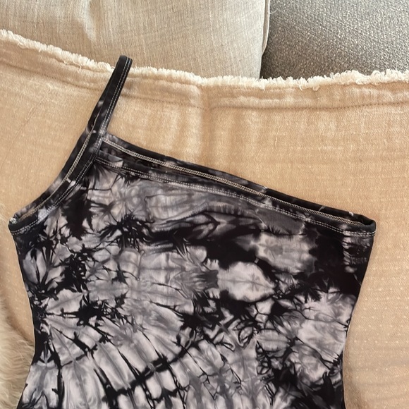 Worn Twice! LOVERS + FRIENDS Bodysuit - Picture 3 of 7